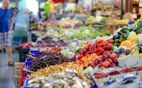 seasonal farmers market