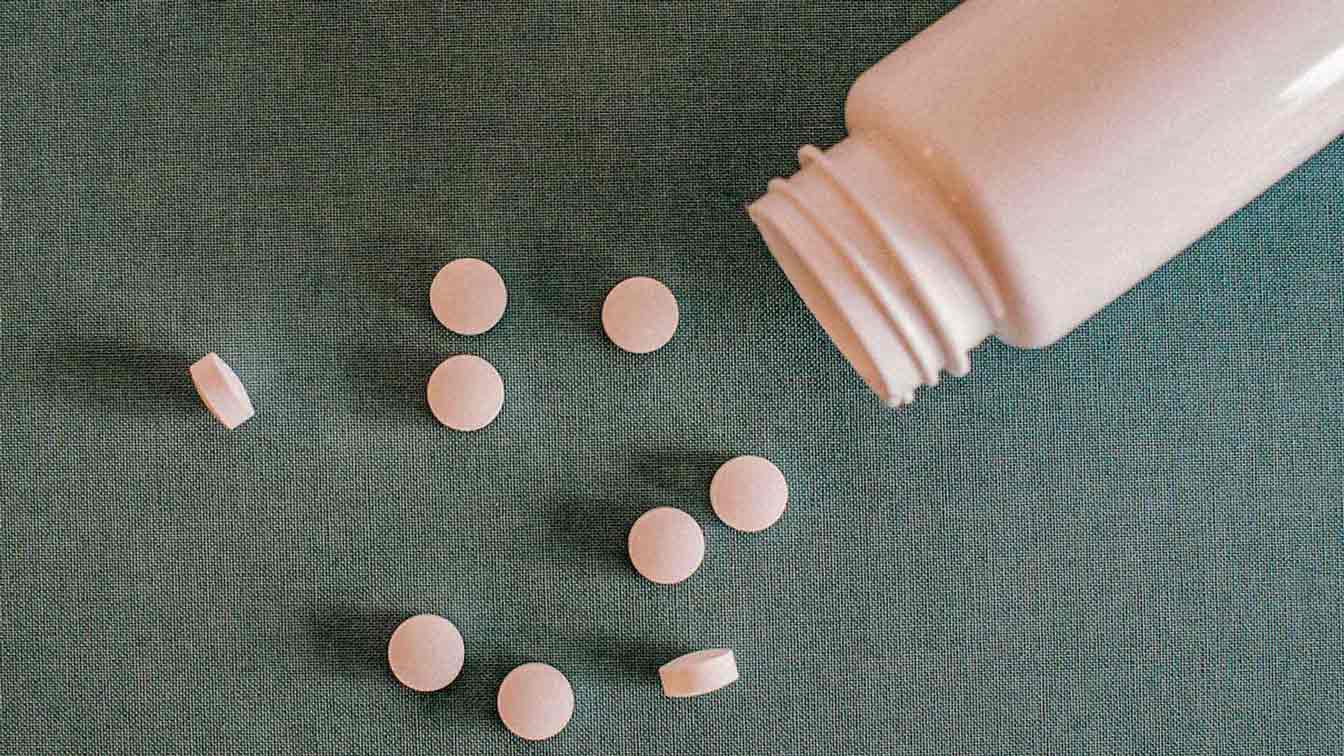 Why you should take probiotics with antibiotics 
