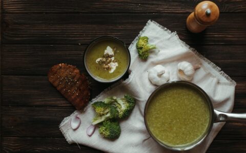 fall immune boost soup with garlic and broccoli
